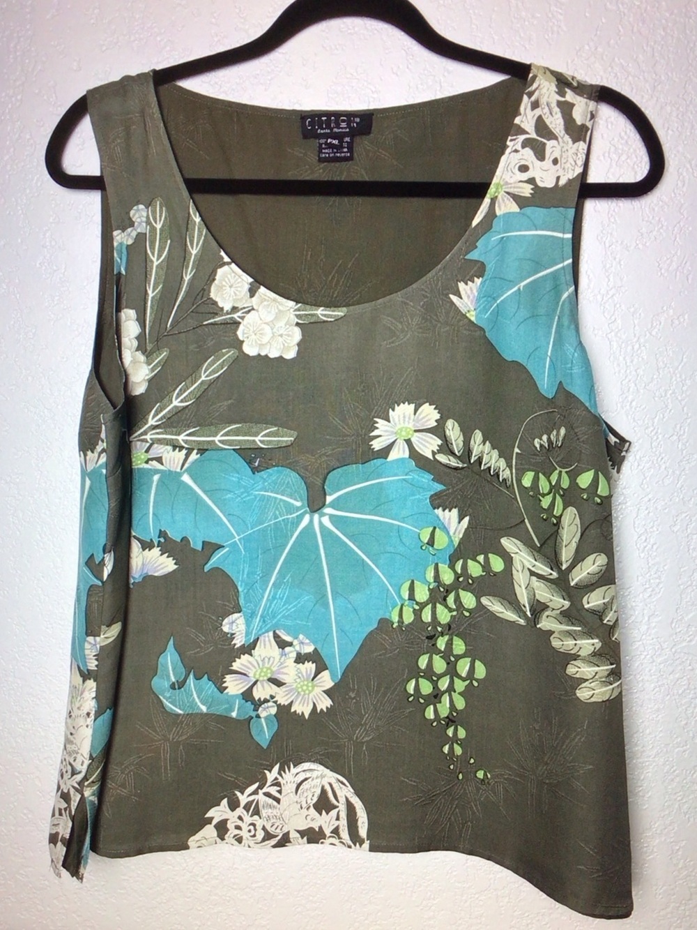Cirton Teal Floral Scoop Neck Tank Top - Olive Base